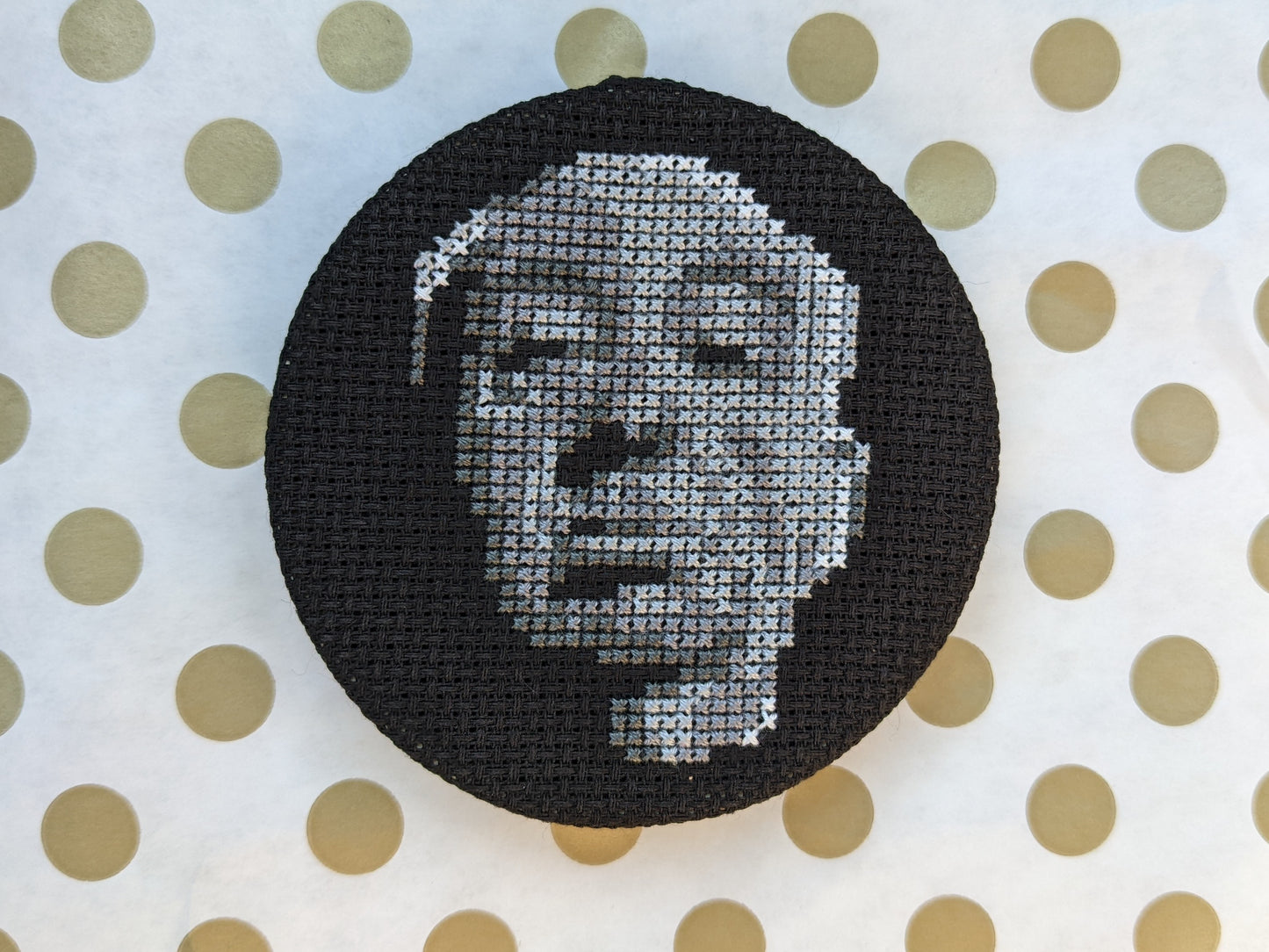 Alfred Hitchcock minimalist portrait cross stitch pattern (great beginner project)