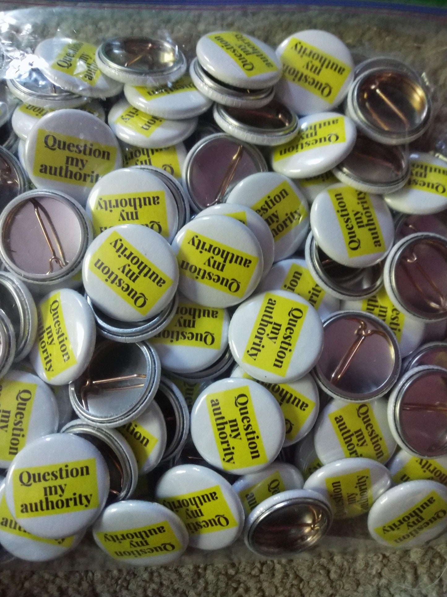 Custom 1" pinback buttons - your custom design on pinback badges - Make your event memorable for less than you'd expect!