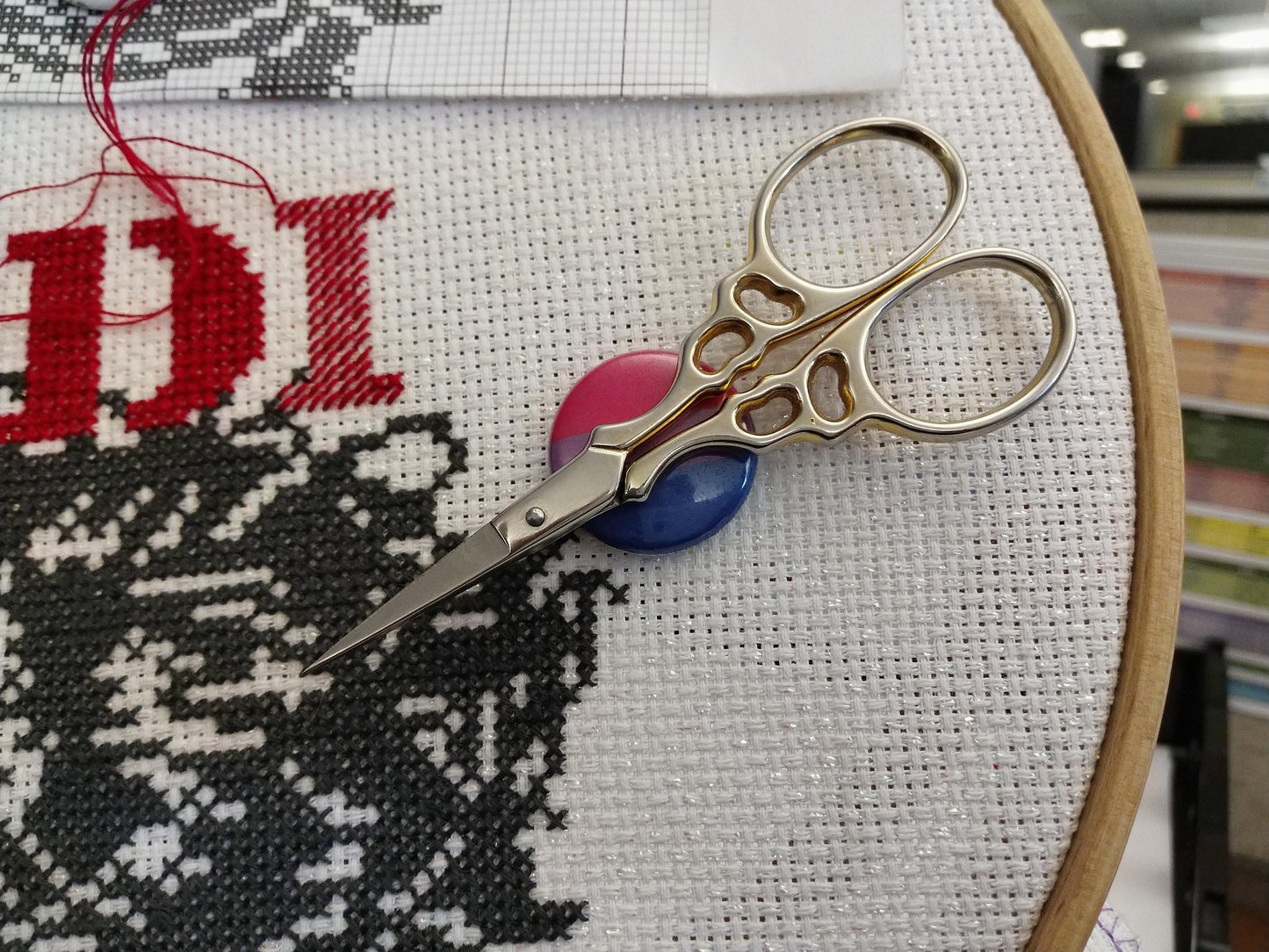 Personalized double-sided reversible photo needle minder set - very strong magnets - any image or content you want!